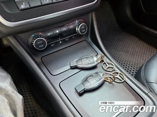 Mercedes-Benz GLA-Class 2015 — фото 11