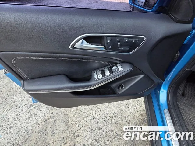 Mercedes-Benz GLA-Class 2015 — фото 15