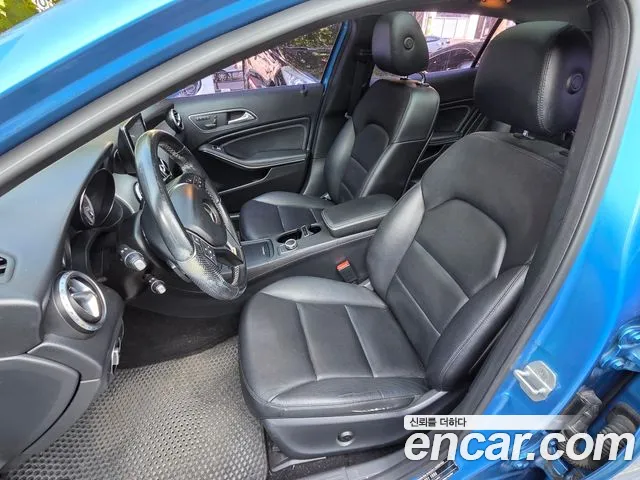 Mercedes-Benz GLA-Class 2015 — фото 16