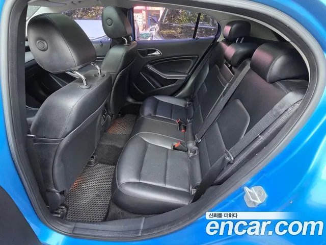 Mercedes-Benz GLA-Class 2015 — фото 17