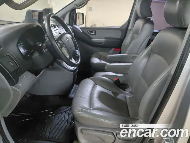 Hyundai Starex 2015 — фото 14