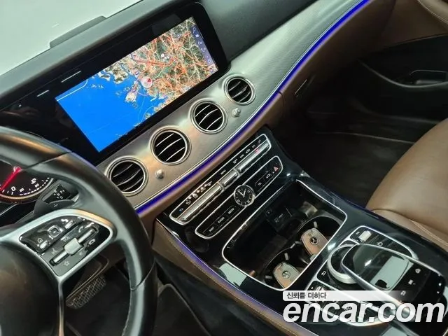 Mercedes-Benz E-Class 2019 — фото 10
