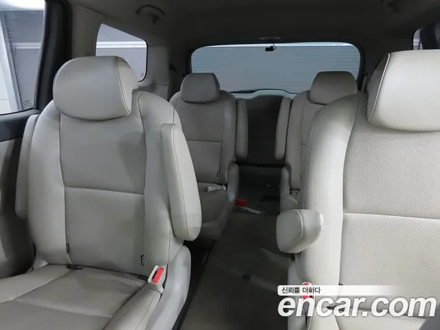 Kia Canival 2018 — фото 12