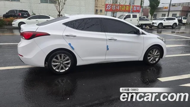Hyundai AVANTE 2015 — фото 8