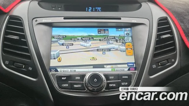 Hyundai AVANTE 2015 — фото 13
