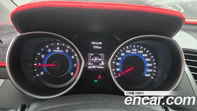 Hyundai AVANTE 2015 — фото 18