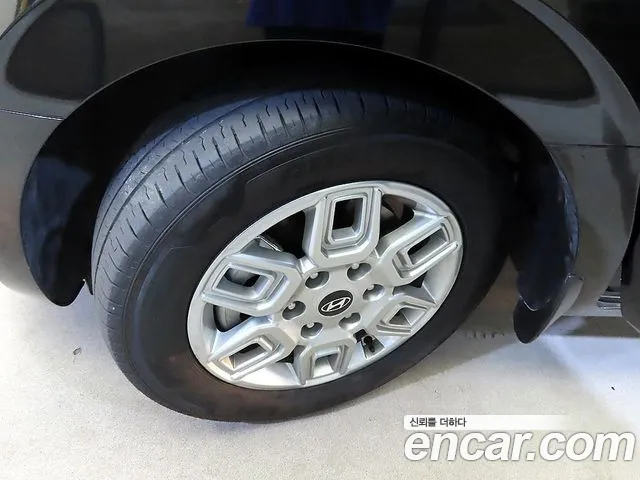 Hyundai Staria 2025 — фото 20