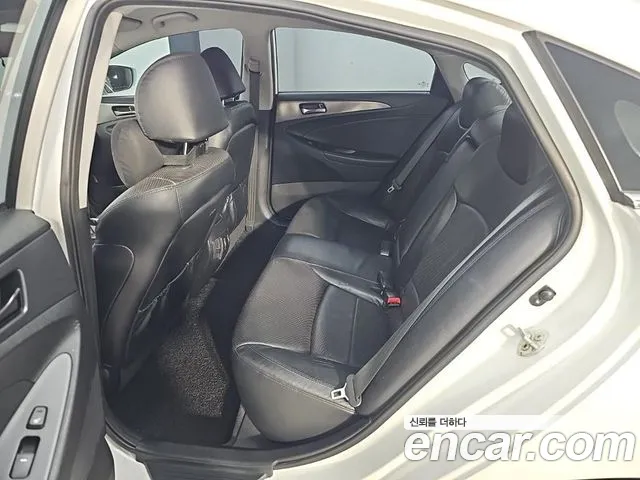 Hyundai Sonata 2014 — фото 12