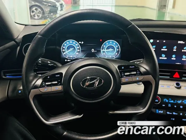 Hyundai AVANTE 2023 — фото 13
