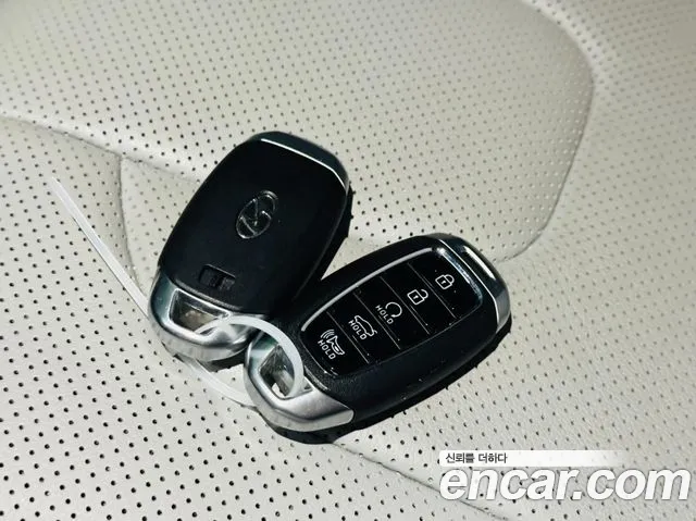 Hyundai AVANTE 2023 — фото 16