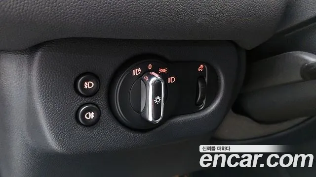 Mini Clubman 2020 — фото 12