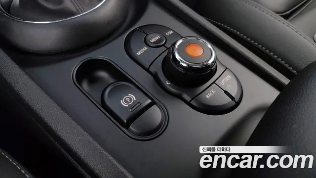 Mini Clubman 2020 — фото 19
