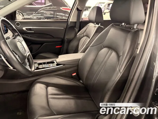 Hyundai Sonata 2021 — фото 17