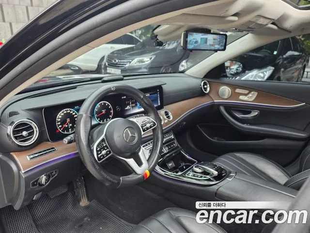 Mercedes-Benz E-Class 2019 — фото 8