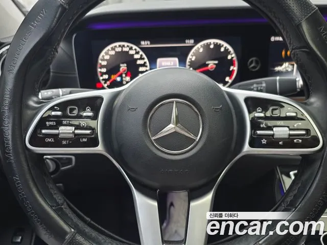 Mercedes-Benz E-Class 2019 — фото 15