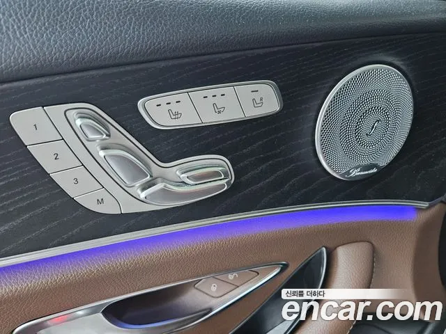 Mercedes-Benz E-Class 2019 — фото 10