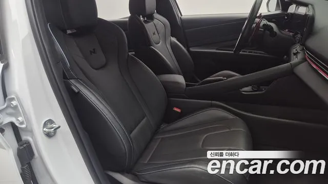Hyundai AVANTE 2023 — фото 15