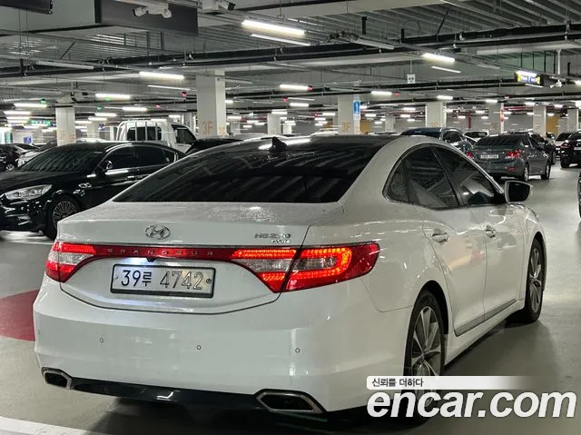 Hyundai Grandeur 2015 — фото 4