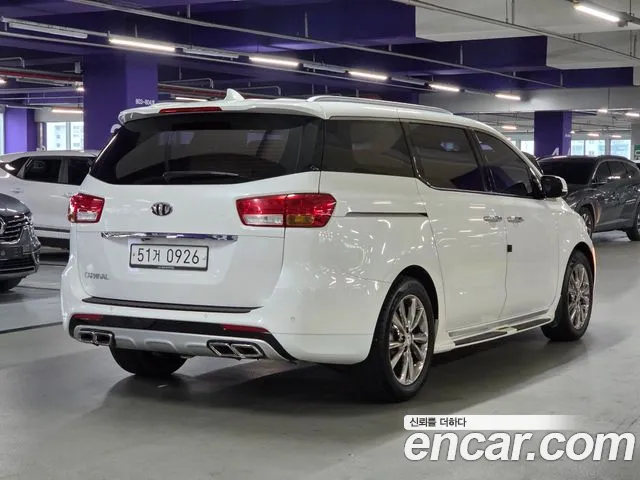 Kia Canival 2016 — фото 6