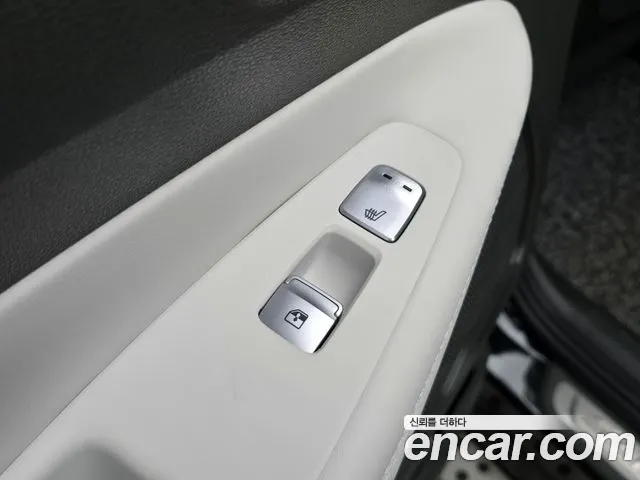 Hyundai Santafe 2023 — фото 17