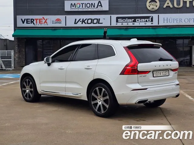 Volvo XC60 2019 — фото 2