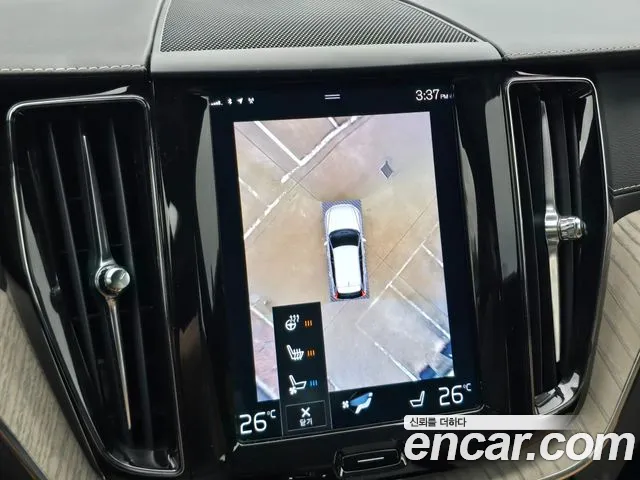 Volvo XC60 2019 — фото 15