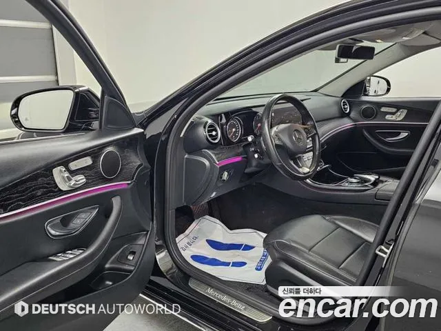 Mercedes-Benz E-Class 2018 — фото 11