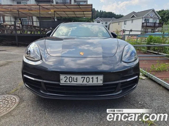 Porsche Panamera 2018 — фото 2
