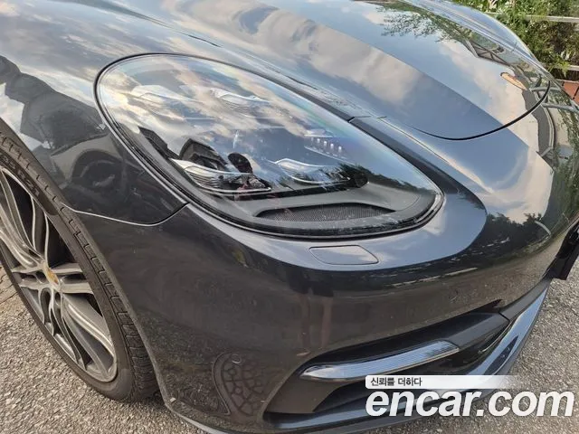 Porsche Panamera 2018 — фото 15