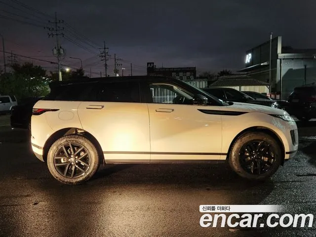 Land Rover Range Rover Evoque 2025 — фото 3