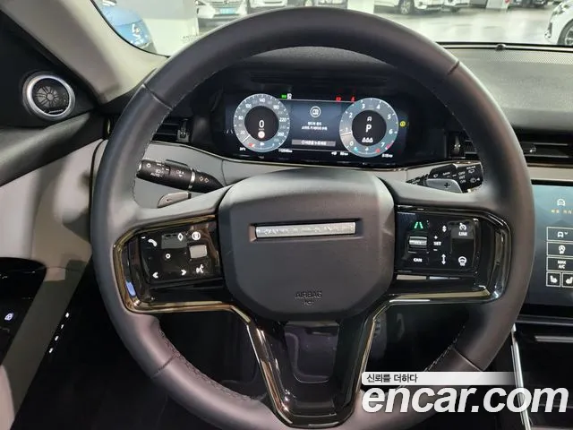 Land Rover Range Rover Evoque 2025 — фото 13