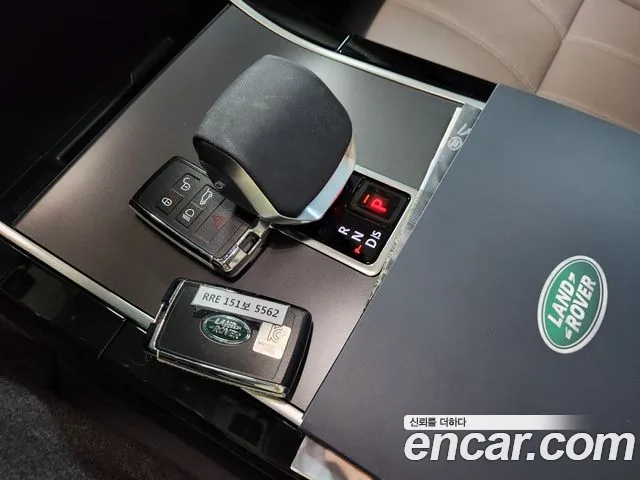 Land Rover Range Rover Evoque 2025 — фото 18