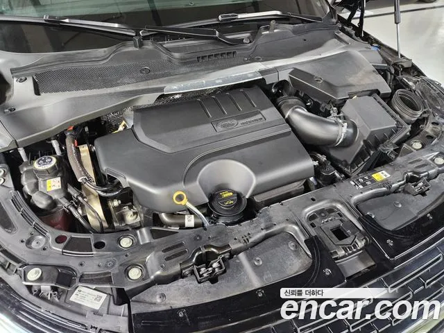 Land Rover Range Rover Evoque 2025 — фото 19