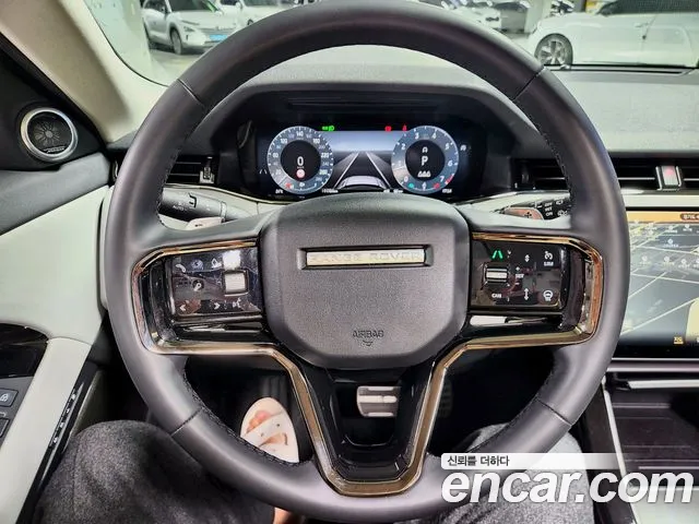 Land Rover Range Rover Evoque 2025 — фото 14