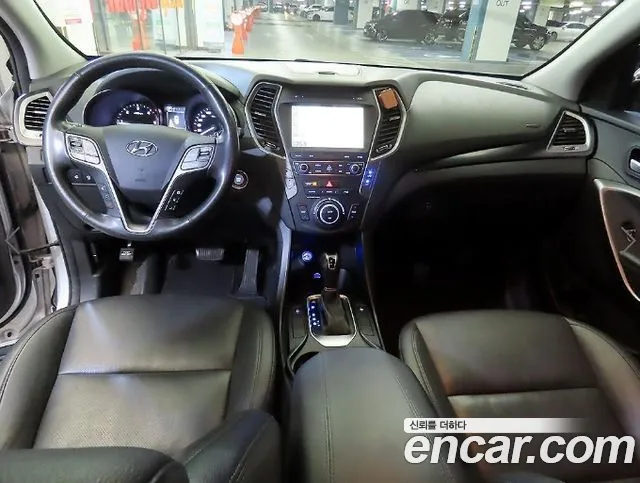 Hyundai Santafe 2017 — фото 10