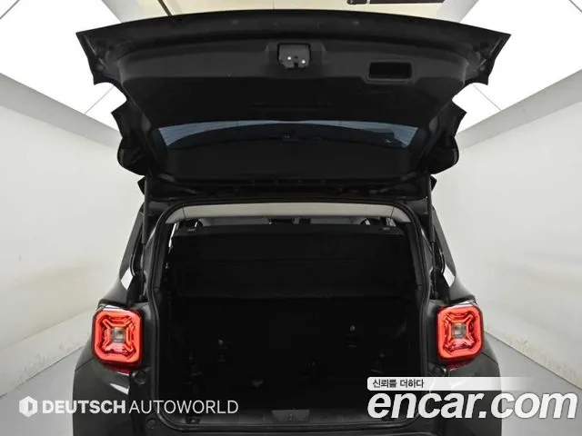 Jeep Renegade 2020 — фото 19