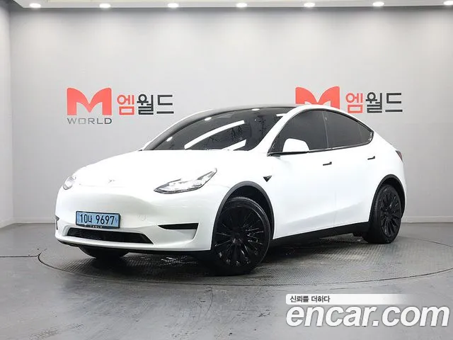 Tesla Model Y 2023 — фото 1