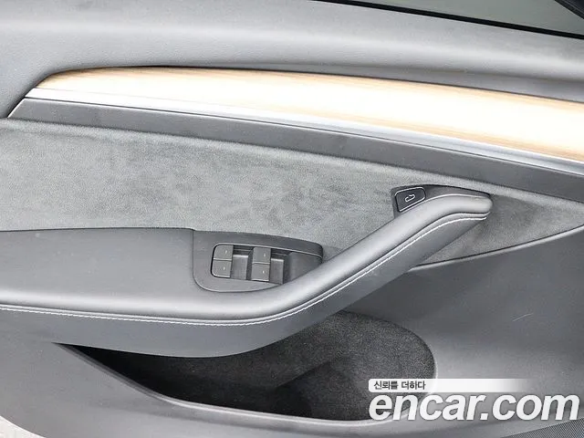 Tesla Model Y 2023 — фото 10