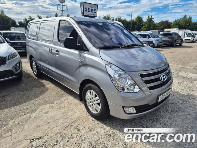 Hyundai Starex 2017 — фото 2