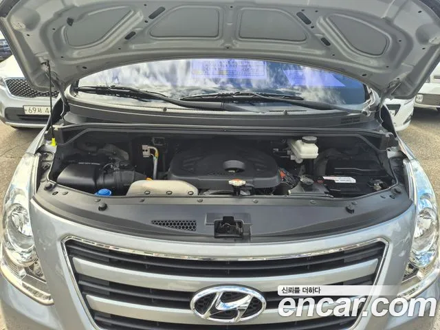 Hyundai Starex 2017 — фото 6