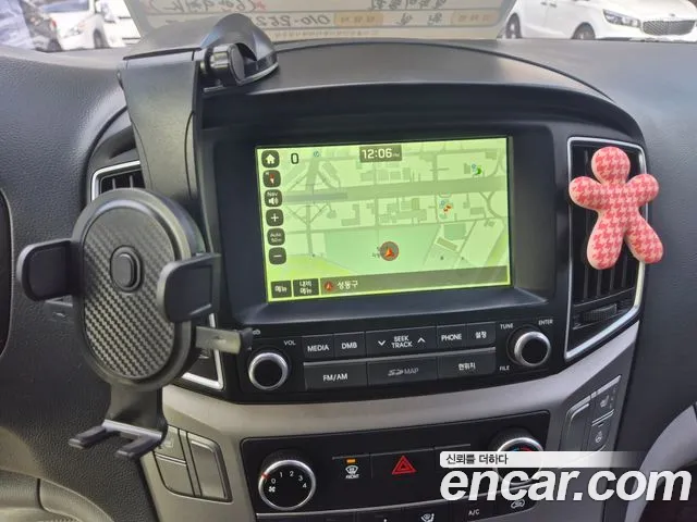 Hyundai Starex 2017 — фото 10