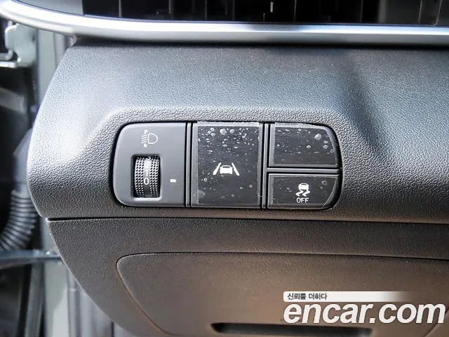Hyundai AVANTE 2021 — фото 12
