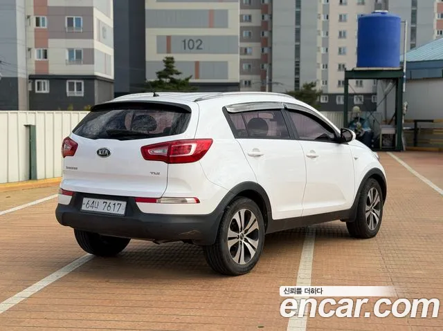 Kia Sportage 2012 — фото 4