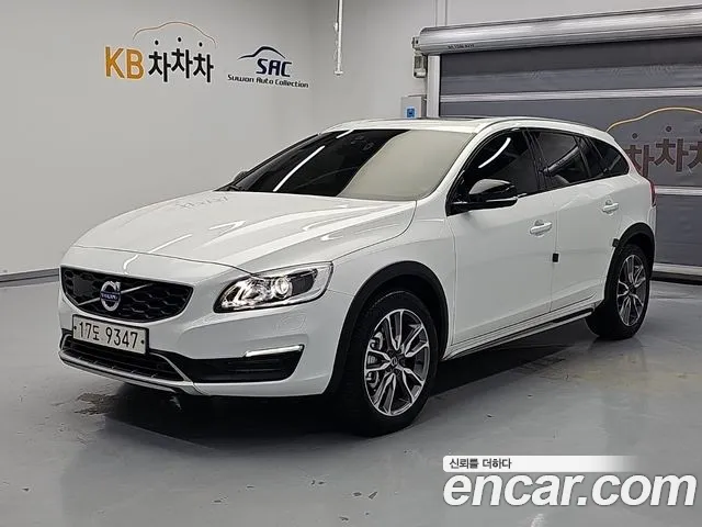 Volvo V60 2018 — фото 1