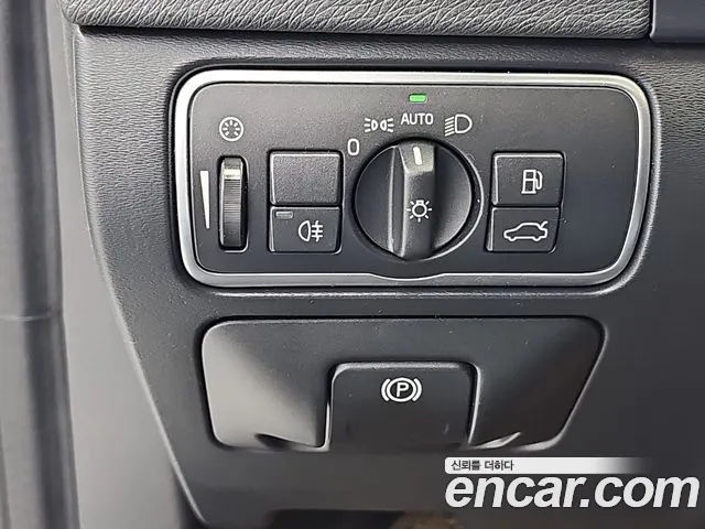 Volvo V60 2018 — фото 16
