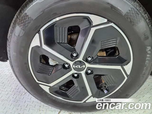Kia Niro 2022 — фото 19