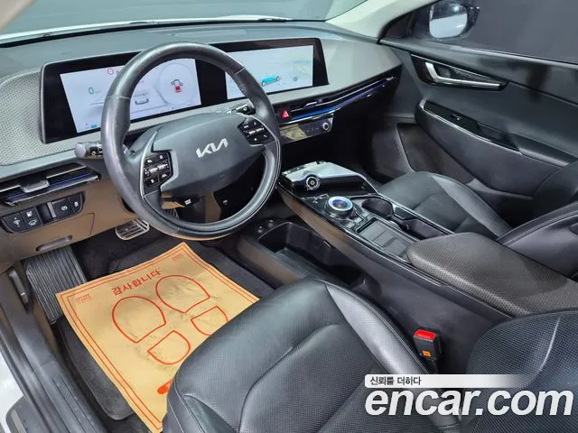 Kia EV6 2022 — фото 10
