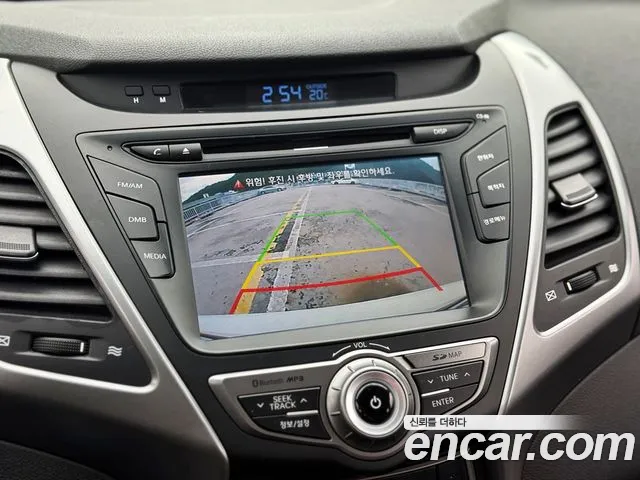 Hyundai AVANTE 2014 — фото 15