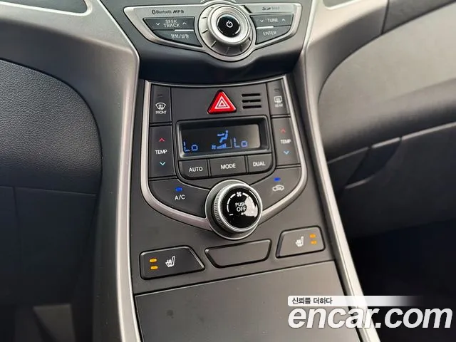 Hyundai AVANTE 2014 — фото 16