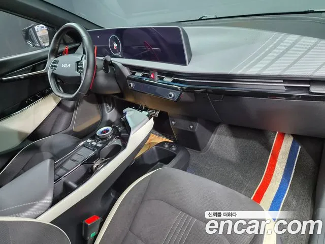 Kia EV6 2024 — фото 13
